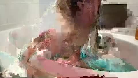Snapshot of slipperysav chatting on 10-20-25, 01:28 slipperysav online show from 10-20-25, 01:28