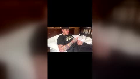 Snapshot of slotsnake chatting on 03-18-26, 04:59 Soulsnatcherz online show from 03-18-26, 04:59