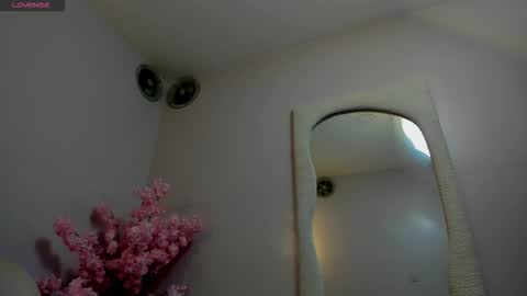 Paola  online show from 10-25-25, 06:57