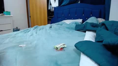 Snapshot of slutdirty1xxx chatting on 09-11-25, 06:13 Slutdirtyxxx online show from 09-11-25, 06:13