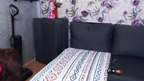 slutihmami online show from 06-14-26, 07:10