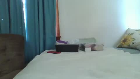 Jade and Thomas online show from 02-04-25, 04:18