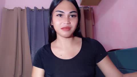 Snapshot of sluttycent chatting on 02-23-26, 12:09 sluttycent online show from 02-23-26, 12:09