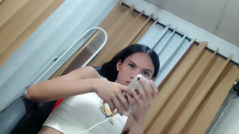 Snapshot of sluttychie chatting on 02-11-25, 08:20 CHIE CHIE online show from 02-11-25, 08:20