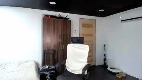 Fansly SluttyKaye -DONT FORGET TO FOLLOW AND THUMBS UP online show from 05-18-26, 04:40