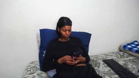 sluttykayy_ online show from 05-13-26, 06:44