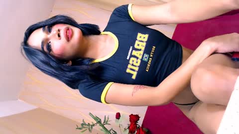 Snapshot of sluttylouise_moores chatting on 01-25-25, 07:28 luiseeeeee online show from 01-25-25, 07:28