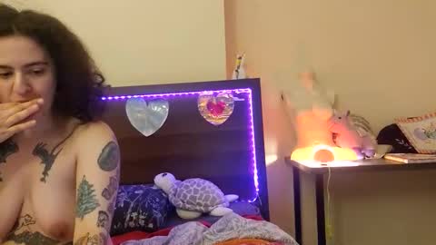 SluttySuzie17 online show from 05-28-26, 02:14