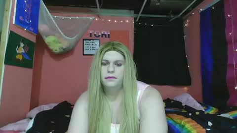 Tori Smith online show from 02-04-25, 06:04