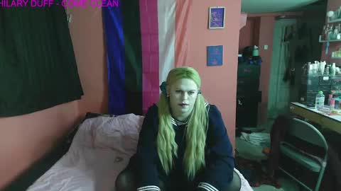 Tori Smith online show from 02-20-25, 05:12