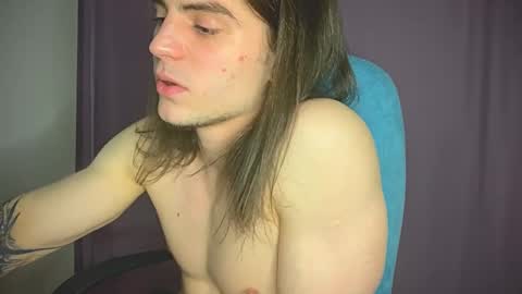 Snapshot of sly_gus chatting on 01-11-25, 06:23 Gus online show from 01-11-25, 06:23