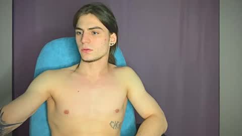 Snapshot of sly_gus chatting on 01-14-25, 04:40 Gus online show from 01-14-25, 04:40