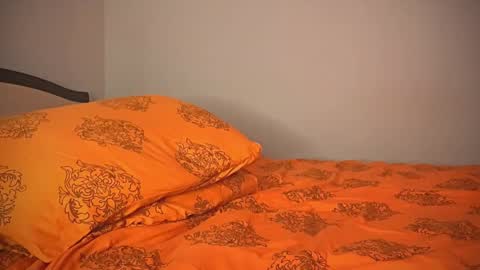 Snapshot of sly_gus chatting on 02-13-25, 05:05 Gus online show from 02-13-25, 05:05