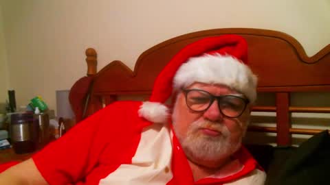 Snapshot of slydevil_sc chatting on 12-24-24, 07:49 Sly online show from 12-24-24, 07:49