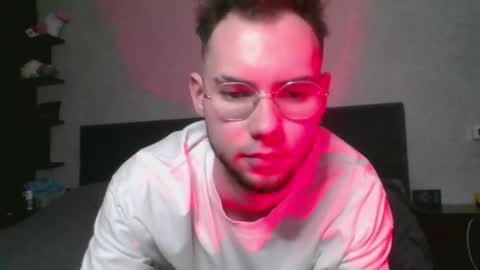 Slyfox online show from 04-10-26, 08:19