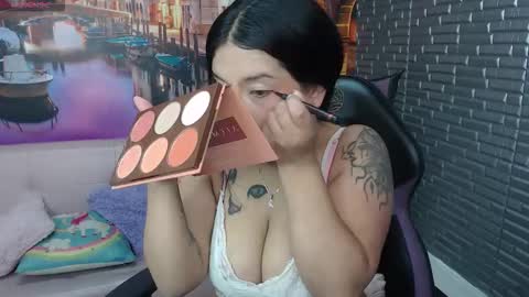 Snapshot of small__naughty chatting on 10-10-25, 01:43 Mariana Torres online show from 10-10-25, 01:43