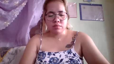 Snapshot of small_boobs59 chatting on 09-16-25, 03:29 Lovewella online show from 09-16-25, 03:29