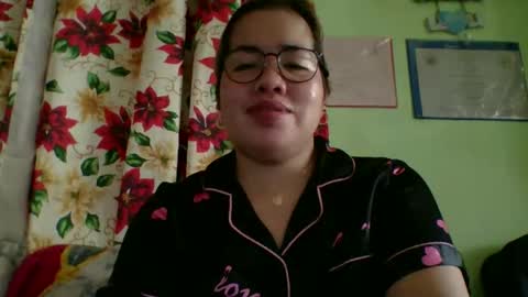 Snapshot of small_boobs59 chatting on 11-16-25, 03:34 Lovewella online show from 11-16-25, 03:34