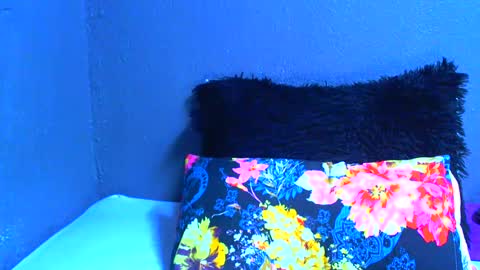 Snapshot of smallboobsxx chatting on 07-04-26, 05:13 smallboobsxx online show from 07-04-26, 05:13
