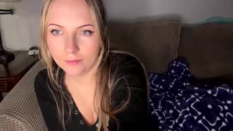 smallclitbitch333 online show from 03-14-26, 05:13