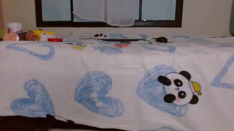 Snapshot of smalldulcestrong chatting on 11-02-25, 12:24 DULCE online show from 11-02-25, 12:24