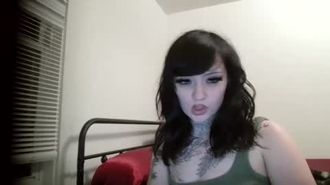Snapshot of smallvampy chatting on 06-03-26, 01:08 Vampy online show from 06-03-26, 01:08