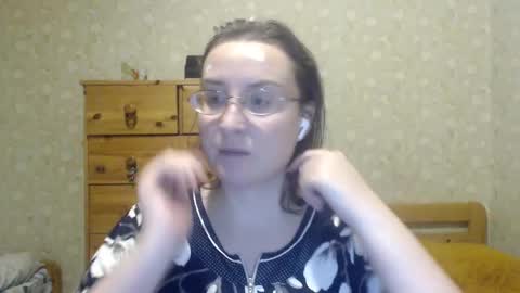 Snapshot of smart_rose chatting on 01-08-25, 07:13 smart_rose online show from 01-08-25, 07:13