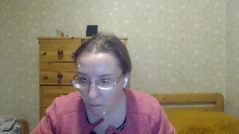 Snapshot of smart_rose chatting on 01-09-25, 08:22 smart_rose online show from 01-09-25, 08:22