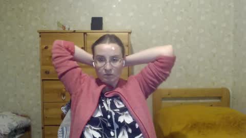 Snapshot of smart_rose chatting on 01-12-25, 09:40 smart_rose online show from 01-12-25, 09:40