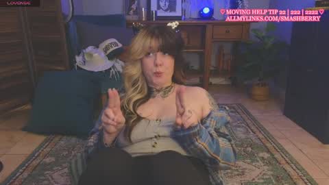 Snapshot of smashberry chatting on 04-08-26, 02:11 bb online show from 04-08-26, 02:11