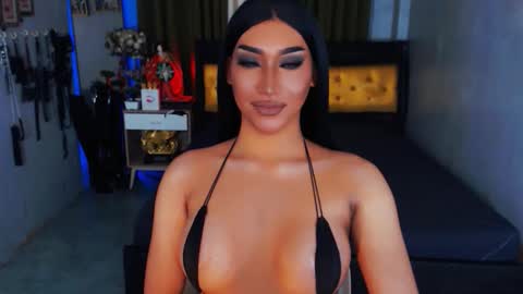 Snapshot of smasherqueen chatting on 11-20-25, 10:15 smasherqueen online show from 11-20-25, 10:15