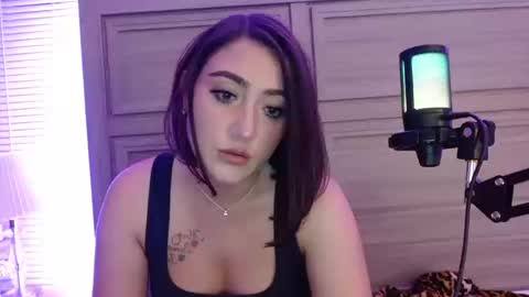 Snapshot of smexy_bun chatting on 09-13-25, 04:23 Smexy online show from 09-13-25, 04:23