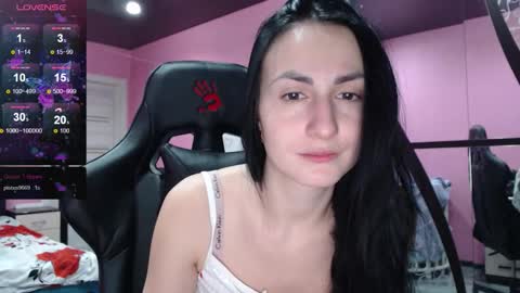 Snapshot of smile_cute_fox chatting on 11-21-25, 01:10 smile_cute_fox online show from 11-21-25, 01:10