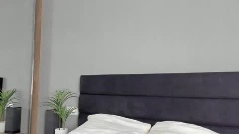 Snapshot of smile_forever_ chatting on 10-25-25, 09:39 Bella online show from 10-25-25, 09:39