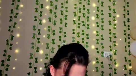 Bella online show from 05-15-26, 05:42