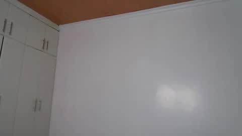 smiley luv1 online show from 12-13-25, 09:42