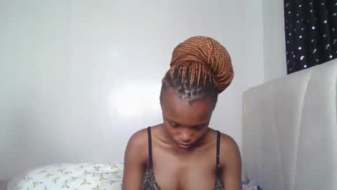 smiley luv1 online show from 01-13-26, 09:03