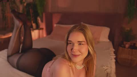 Mia online show from 11-27-25, 05:20