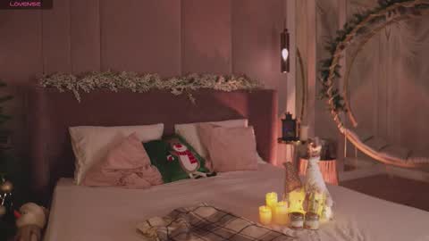 Mia online show from 12-16-25, 09:25