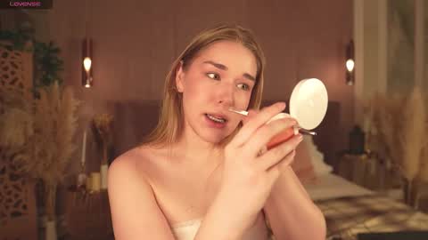 Mia online show from 03-05-26, 05:14