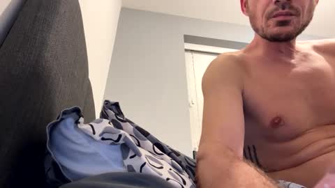 Snapshot of smisby12 chatting on 10-22-25, 10:53 smisby12 online show from 10-22-25, 10:53