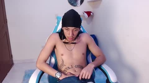 Snapshot of smith_66jr chatting on 01-09-26, 10:11 smitt jr online show from 01-09-26, 10:11