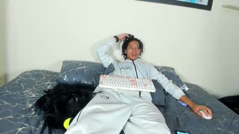 Snapshot of smith_66jr chatting on 02-09-26, 02:48 smitt jr online show from 02-09-26, 02:48