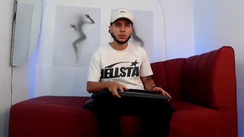 Snapshot of smith_luxes777 chatting on 03-17-26, 03:22 777 online show from 03-17-26, 03:22