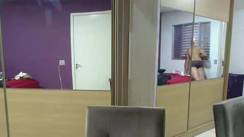 Snapshot of smithduke chatting on 02-19-25, 03:05 smithduke online show from 02-19-25, 03:05