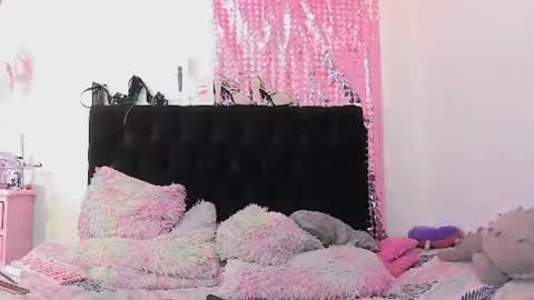 smoke_leidy_ online show from 06-19-26, 04:50