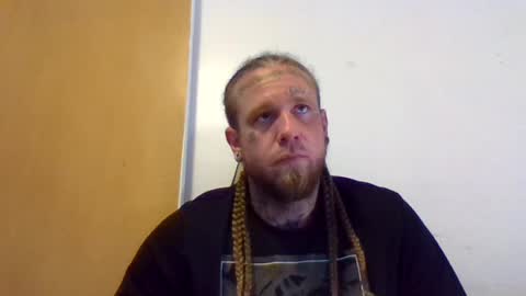 Snapshot of smokebluntafterblunt chatting on 07-17-26, 01:29 smoke online show from 07-17-26, 01:29