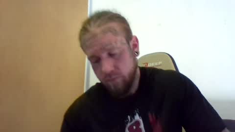 Snapshot of smokebluntafterblunt chatting on 07-21-26, 02:30 smoke online show from 07-21-26, 02:30