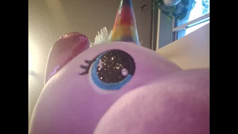 Snapshot of smokeingbitch420 chatting on 09-19-25, 11:49 love bug online show from 09-19-25, 11:49