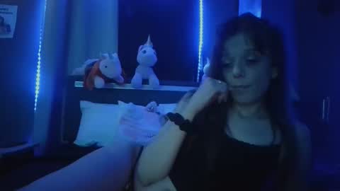 Snapshot of smokeingbitch420 chatting on 11-08-25, 09:09 love bug online show from 11-08-25, 09:09